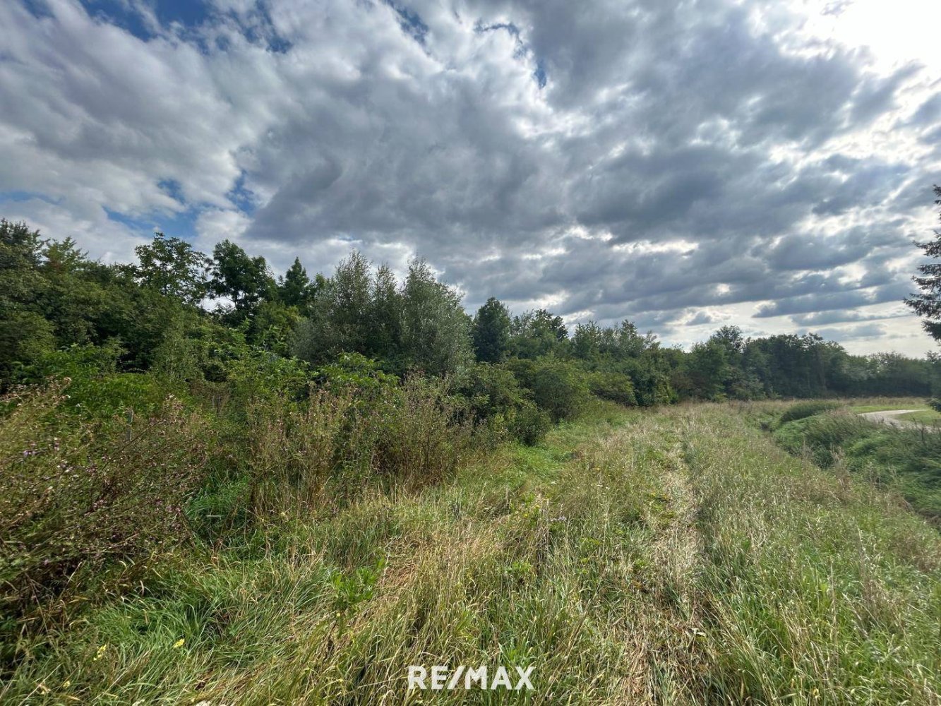 647m² Land in Niederleis, Austria No. 231744