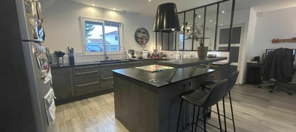 4 bedrooms House in Loyettes, France No. 203218 10