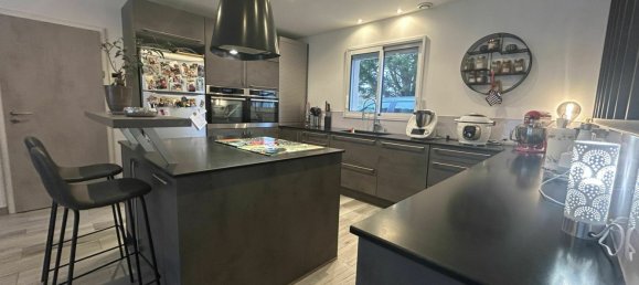 4 bedrooms House in Loyettes, France No. 203218 11