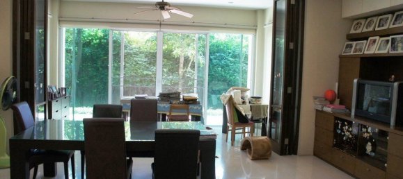 4 bedrooms Cafe / restaurant in Bangkok, Thailand No. 7608 6