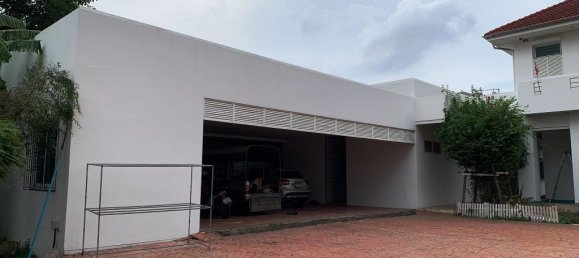 4 bedrooms Cafe / restaurant in Bangkok, Thailand No. 7608 3