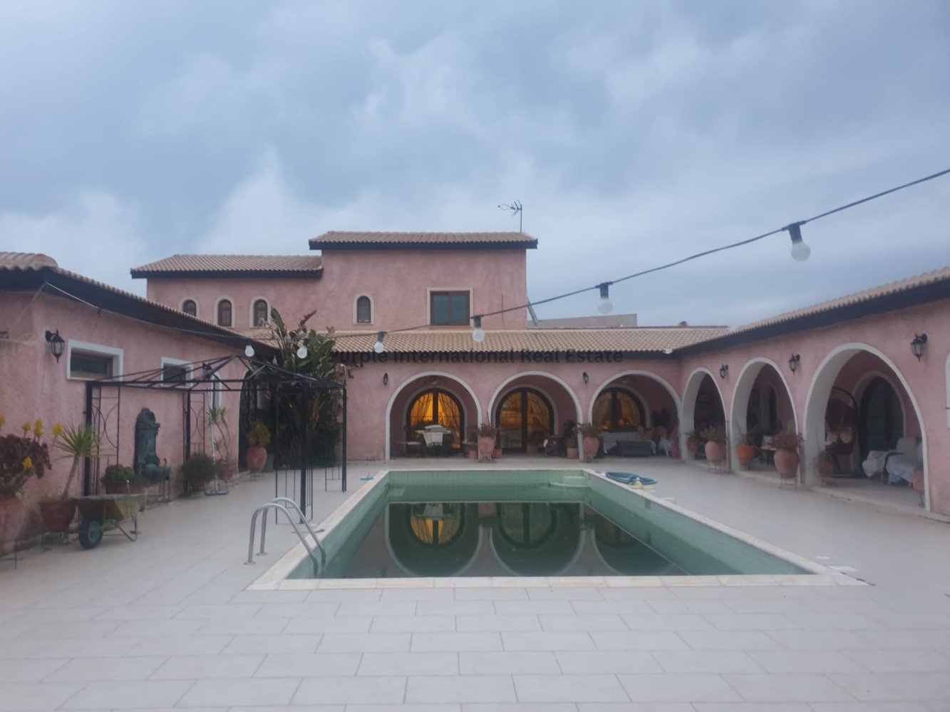 Villa de 4 dormitorios en Mosfiloti, Cyprus No. 173722