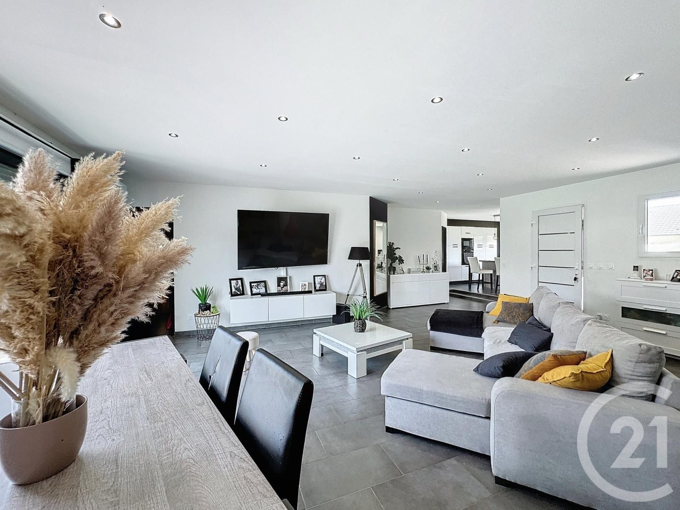 4 chambres Maison à Romorantin-Lanthenay, France No. 251098