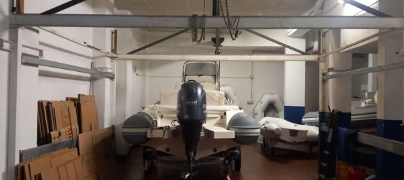 310m² Commercial property in Genoa, Italy No. 116616 13