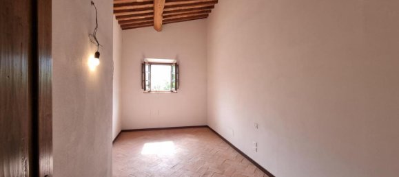 2 bedrooms Apartment in Volterra, Italy No. 343 2