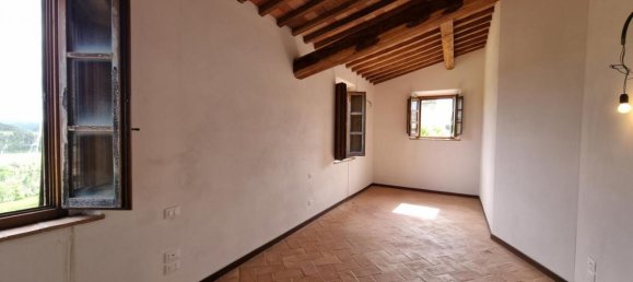 2 bedrooms Apartment in Volterra, Italy No. 343 6