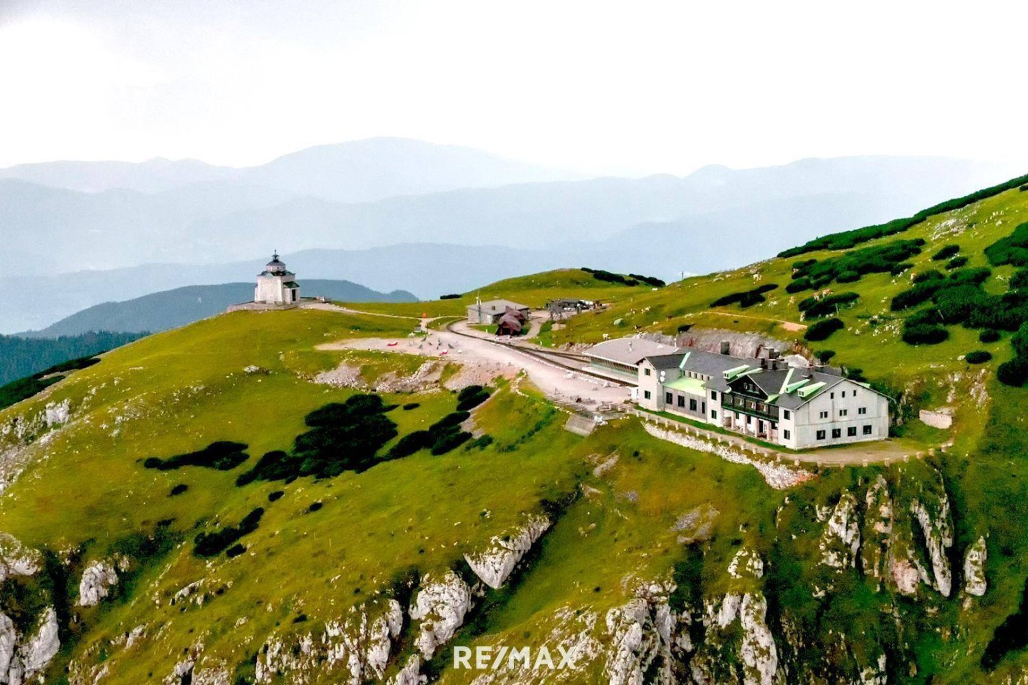 1705m² Hotel in Neunkirchen, Austria No. 173646