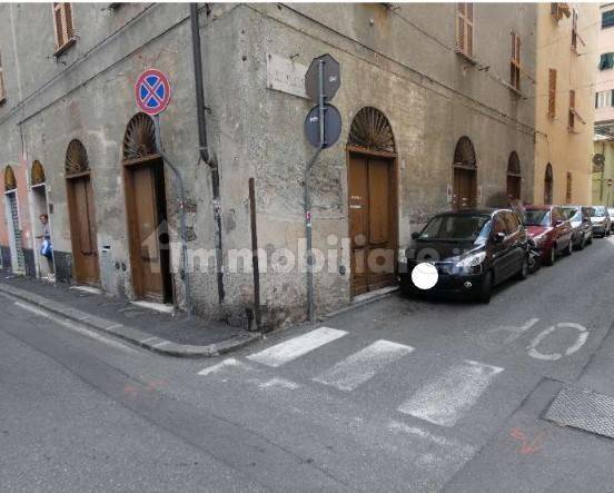 Коммерческая недвижимость с 3 комнатами в Генуя, Италия № 83670