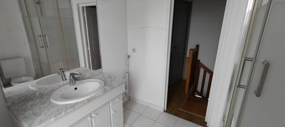 2 Schlafzimmer Doppelhaus in Seine-et-Marne, France, Nr. 329891 5