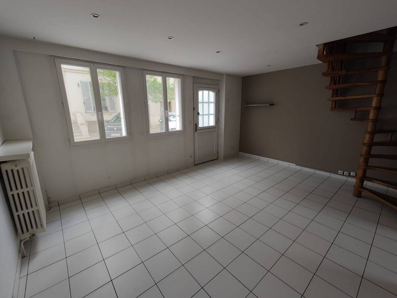 2 Schlafzimmer Doppelhaus in Seine-et-Marne, France, Nr. 329891