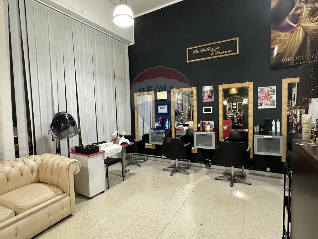 2-Zimmer Gewerbliche Immobilie in Catania, Italy, Nr. 364446