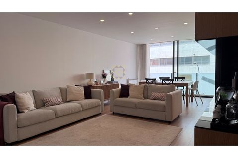 3 bedrooms Apartment in Matosinhos, Portugal No. 260521