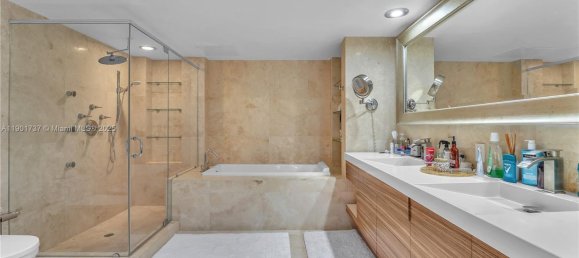 3 chambres propriété commerciale à louer à Miami, Miami-Dade, Florida, USA № 614283 26