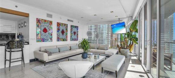 3 chambres propriété commerciale à louer à Miami, Miami-Dade, Florida, USA № 614283 4