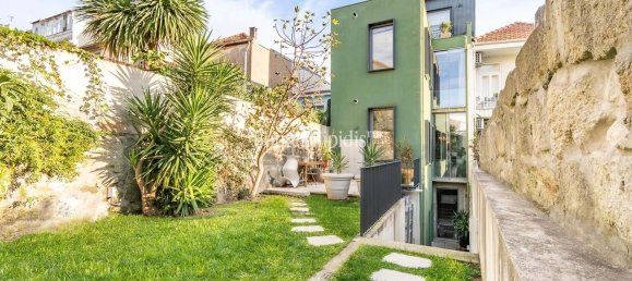 7 bedrooms Castles in Porto, Portugal No. 108090 2