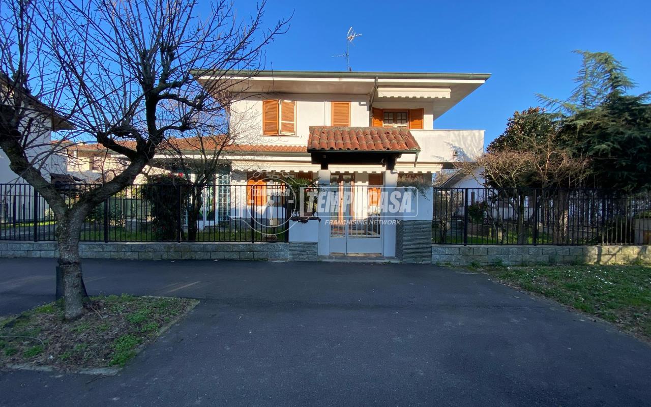 4غرفة فيلا في Lodi, Italy رقم 37520