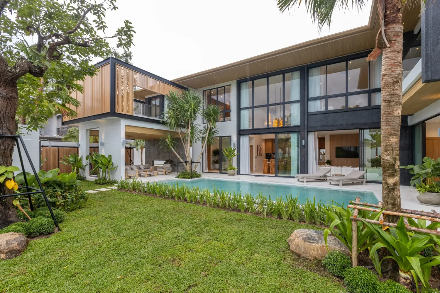 6 chambres villa à vendre à Phuket, Southern Thailand, Thailand № 80633