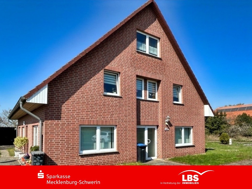 Таунхаус с 8 комнатами в Людвигслуст-Пархим, Германия № 246418