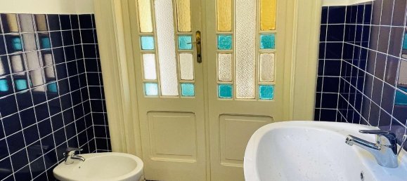 8 rooms Apartment in Savona, Italy No. 121990 11