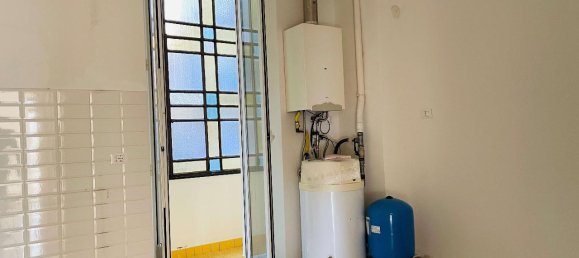 8 rooms Apartment in Savona, Italy No. 121990 5