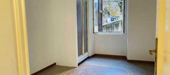 8 rooms Apartment in Savona, Italy No. 121990 3