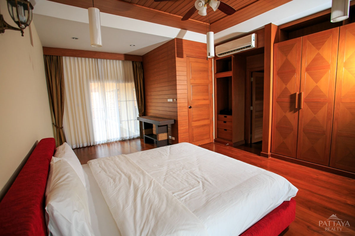 5 bedrooms Cafe / restaurant in Pattaya, Thailand No. 4070