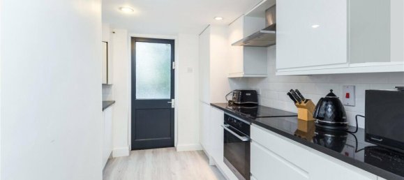 1 bedroom Apartment in St Johns Wood, United Kingdom No. 8930 5