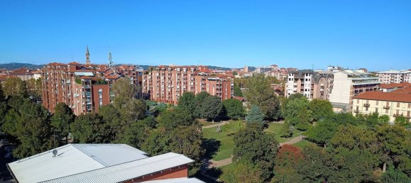 5 rooms Apartment in Alessandria, Italy No. 49099 2