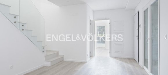 3 bedrooms House in Seixal, Portugal No. 14228 8