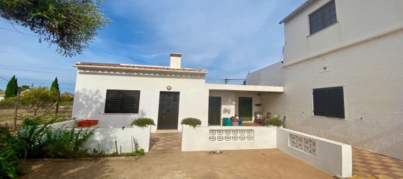 3 bedrooms Villa in Loule, Portugal No. 246103 2