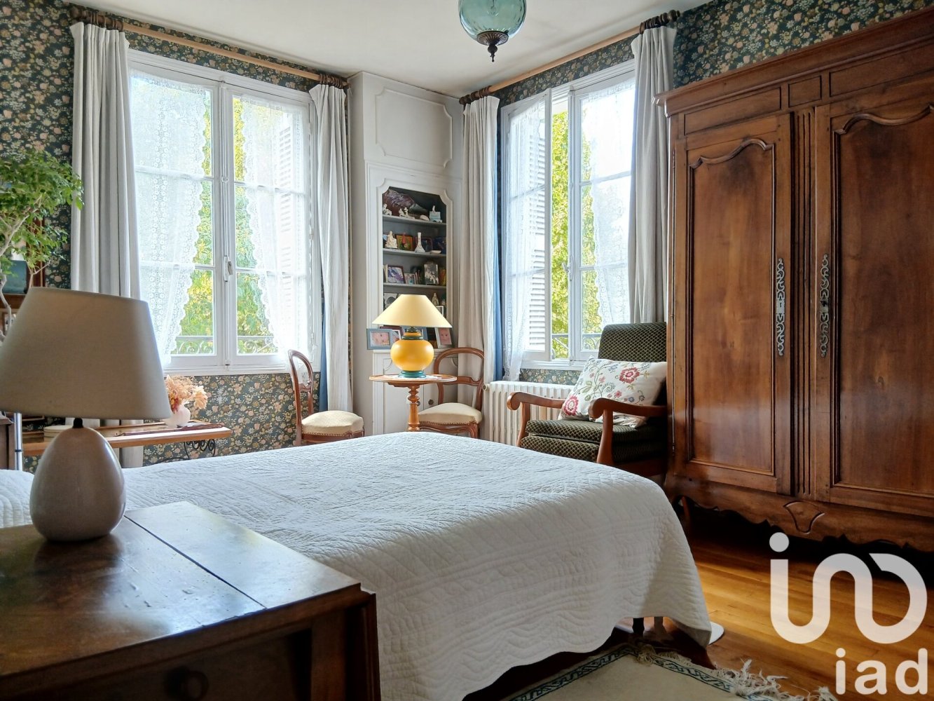 6 bedrooms House in Chinon, France No. 349910