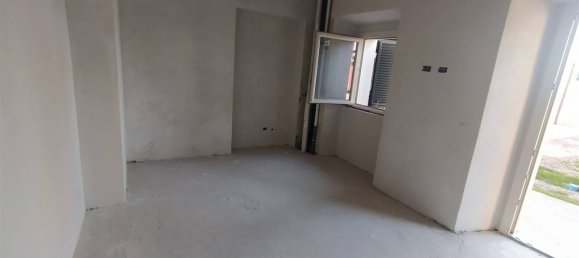 Apartamento de 2 habitaciónes en Borgomanero, Italy No. 135032 9