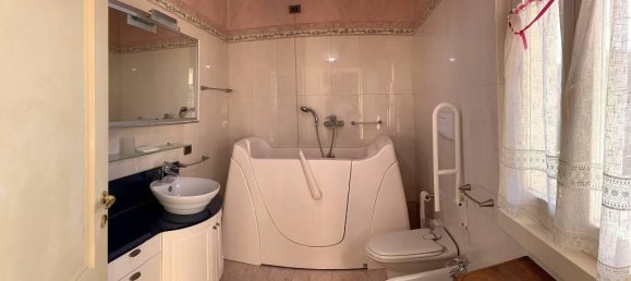 Вилла с 5 комнатами в Палаццоло суль Ольо, Италия № 23359 5