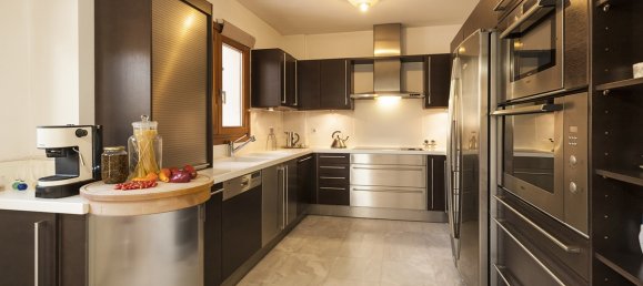 3 bedrooms Villa in Chania, Greece No. 190 4