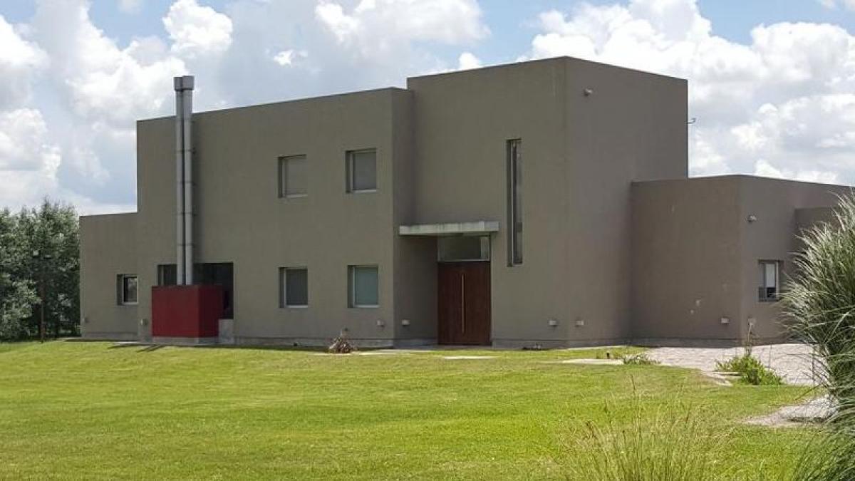 6 bedrooms House in Buenos Aires, Argentina No. 102281