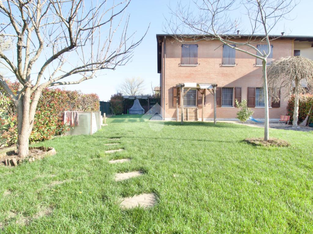 Apartamento T2 em Reggio Emilia, Italy N.º 225985