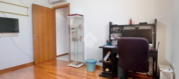Apartamento T2 em Reggio Emilia, Italy N.º 225985 22