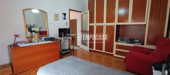 2 rooms Apartment in Bergamo, Italy No. 95487 12