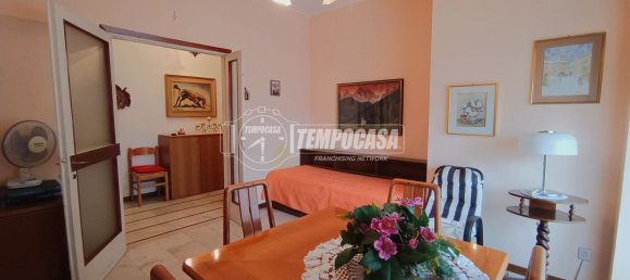 2 rooms Apartment in Bergamo, Italy No. 95487 2
