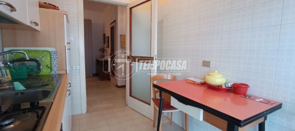 2 rooms Apartment in Bergamo, Italy No. 95487 9