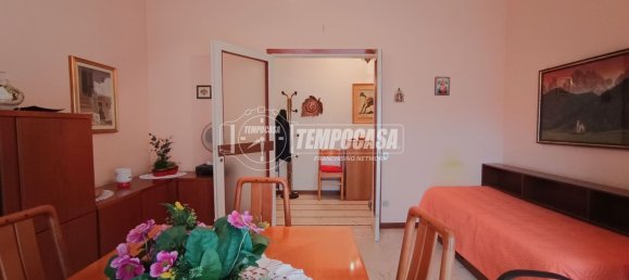 2 rooms Apartment in Bergamo, Italy No. 95487 3