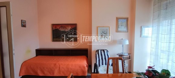2 rooms Apartment in Bergamo, Italy No. 95487 5
