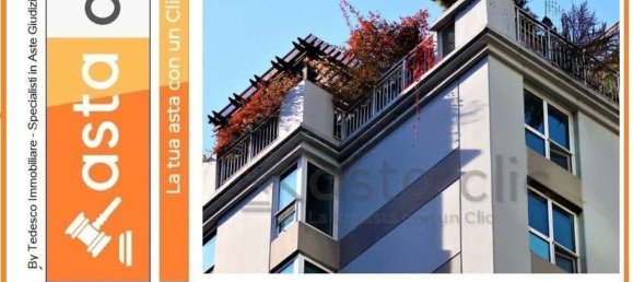 Garagem em Salerno, Italy 57 m² N.º 224764 57