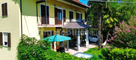3 bedrooms Villa in Cherasco, Italy No. 379870 8
