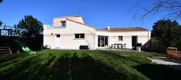 4 bedrooms House in Gorges, France No. 104843 3