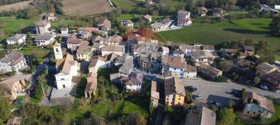 5 rooms House in Vernasca, Italy No. 293377 4