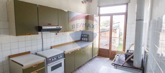 5 rooms House in Vernasca, Italy No. 293377 3
