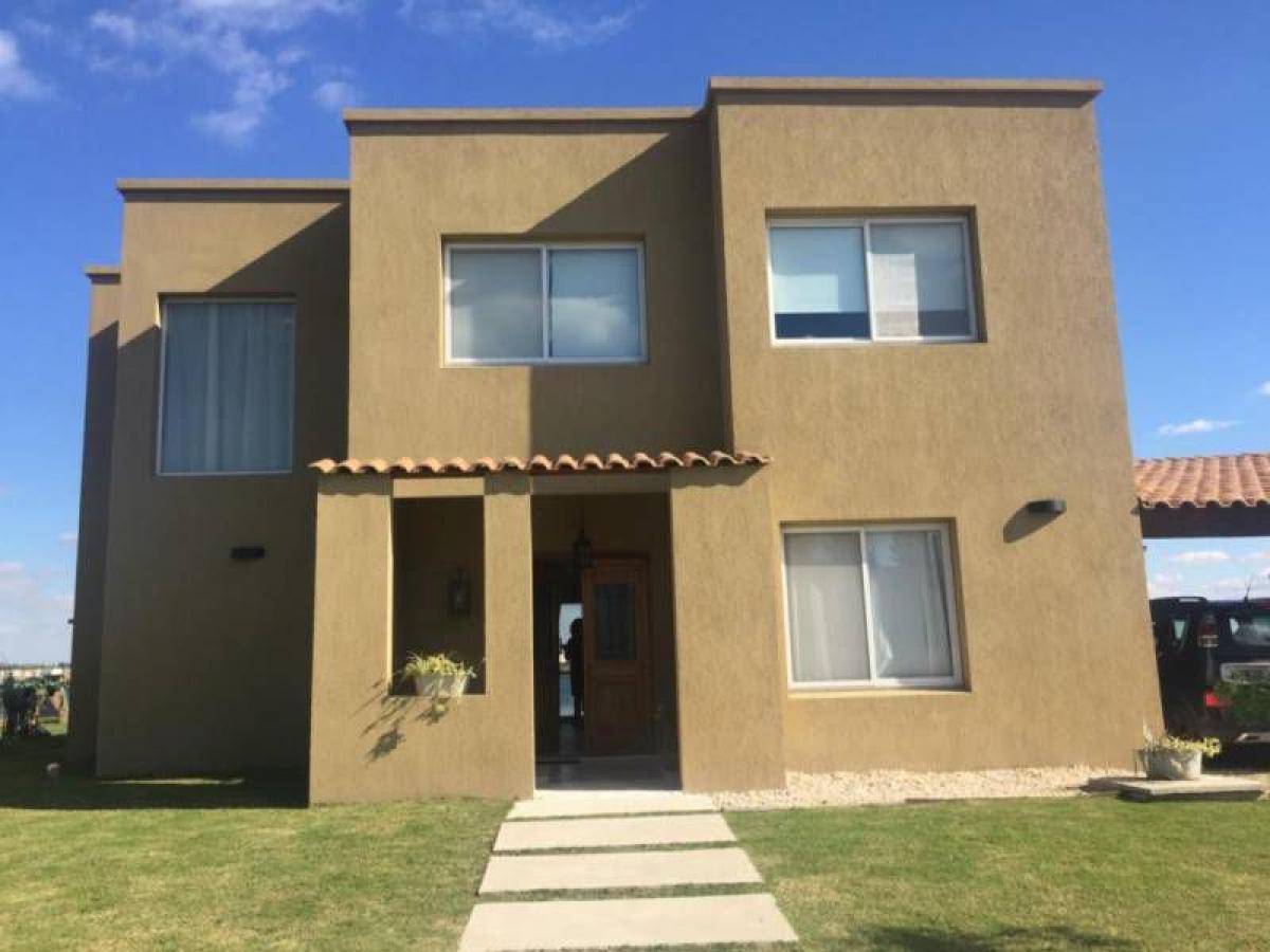 3 bedrooms House in Tigre, Argentina No. 3377