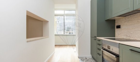 3 bedrooms Apartment in Lisbon, Portugal No. 101378 4