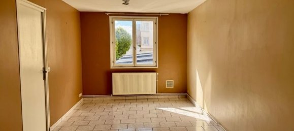 Apartamento de 2 dormitorios en Saint-Quentin, France No. 233165 4